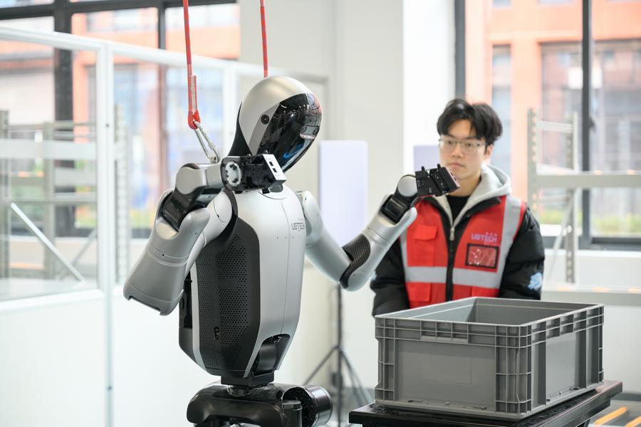 3.24中国正在大规模建设人工智能数据采集中心,以推动类人机器人领域的突破1.jpeg