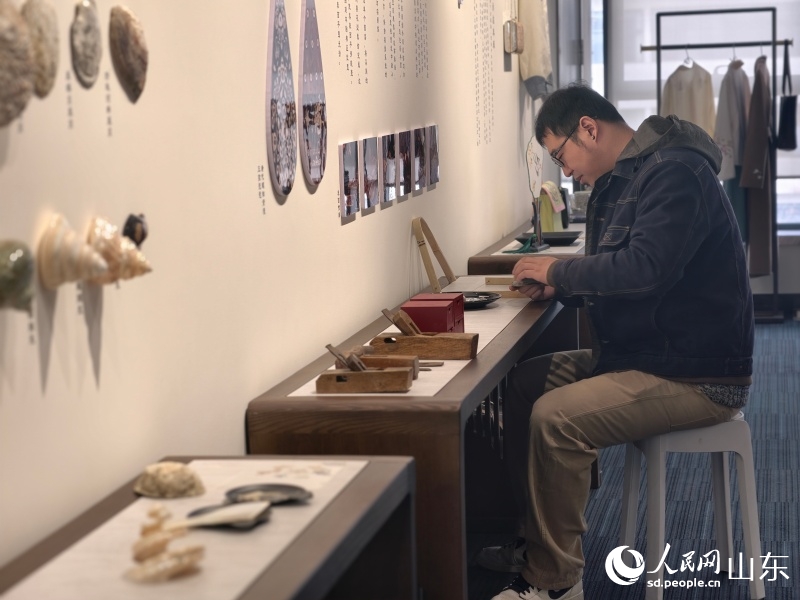 3.25螺钿技艺藏古韵 古老非遗守匠心2.jpg