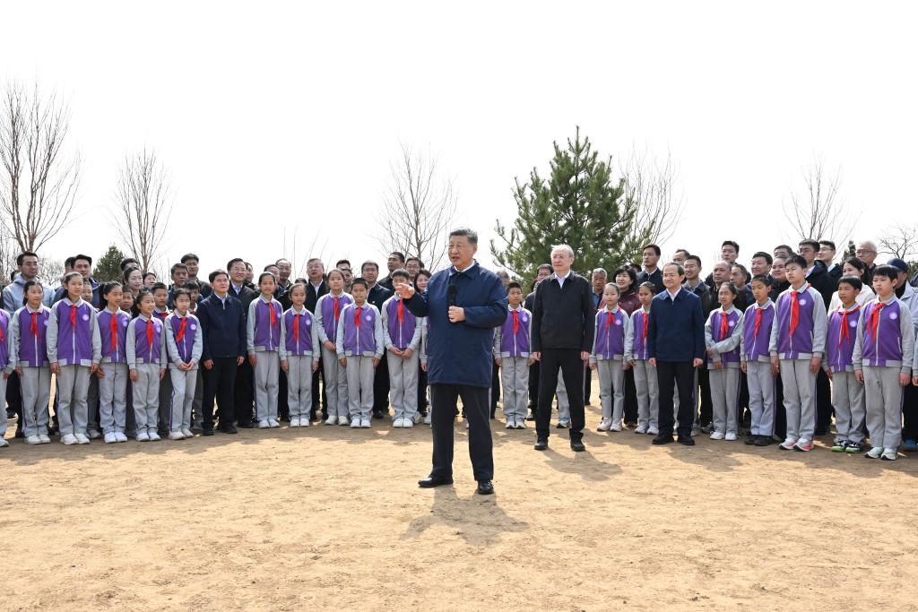 4.2习近平呼吁动员全社会积极参与造林工作4.jpeg