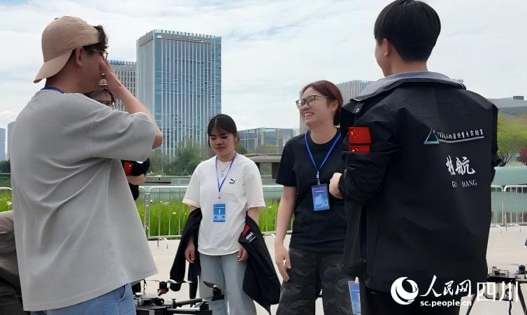 4.14成都市：首届世界无人机运动会燃动蓉城 千亿级产业赋能无人机赛事4.jpg