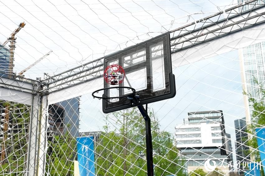 4.14成都市：首届世界无人机运动会燃动蓉城 千亿级产业赋能无人机赛事7.jpg