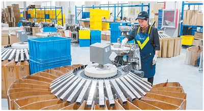 4.21年产1.8亿只羽毛球，拿下全国60%市场，浙江这座小城靠4个字“起飞”！.jpg