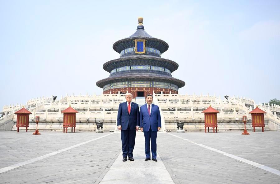 5.15习近平同美国总统特朗普参观天坛1.jpeg