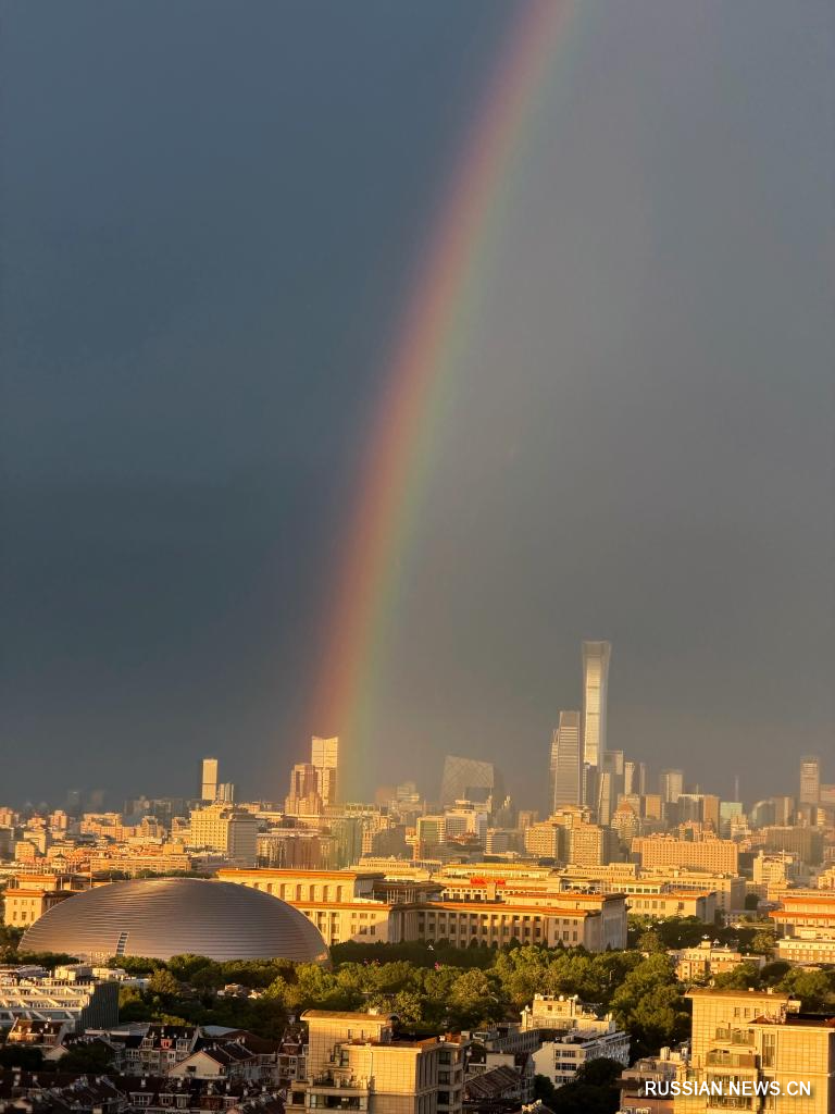 6.15北京雨后现双彩虹横跨天空3.jpg