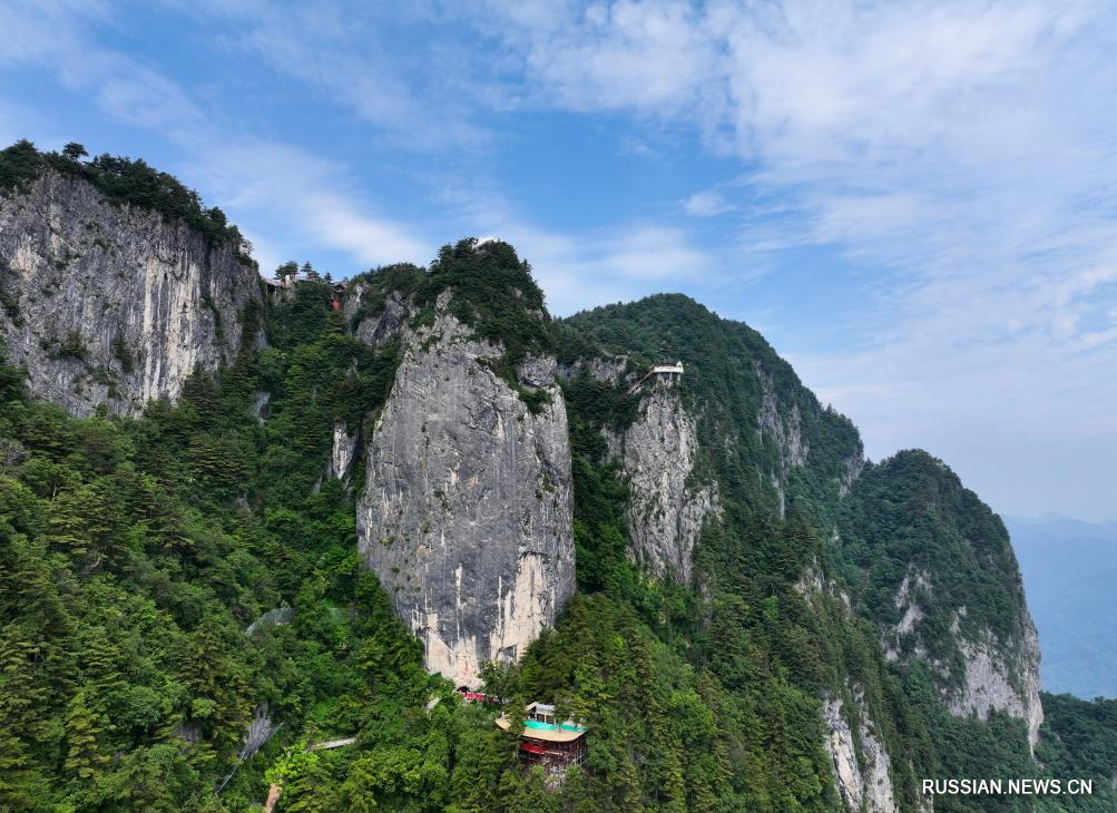 6.17秦岭天竺山生态美景引客来2.jpg