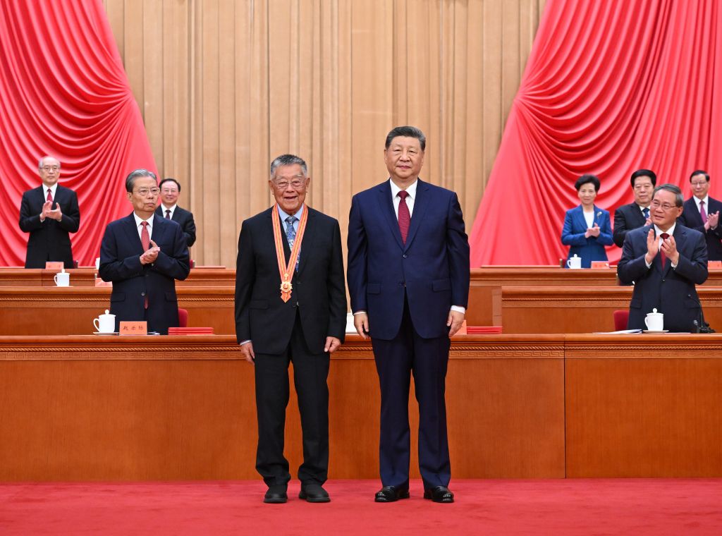 7.2习近平:中国共产党团结带领各族人民书写了中华民族最恢宏的史诗5.jpeg