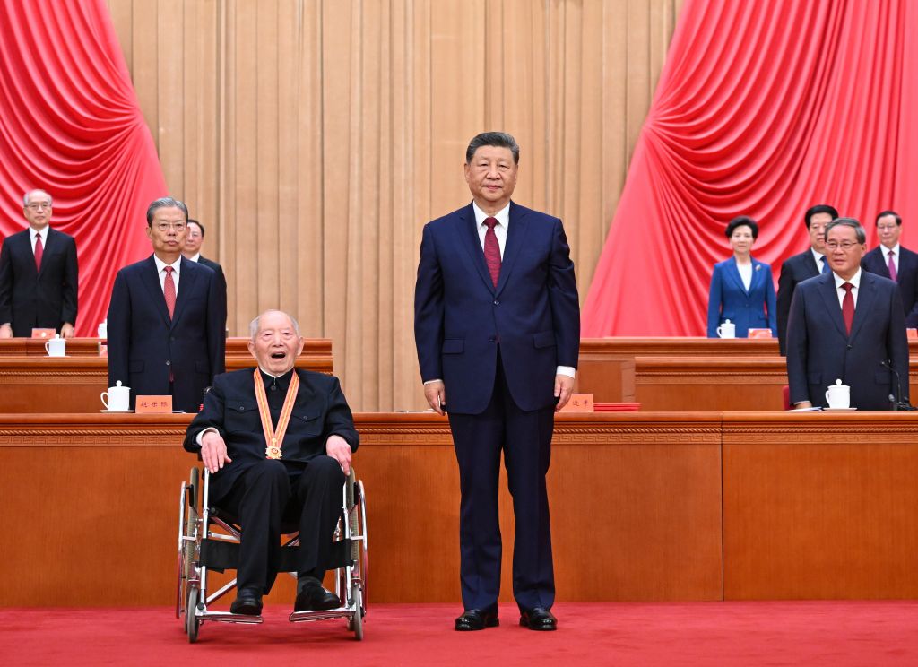 7.2习近平:中国共产党团结带领各族人民书写了中华民族最恢宏的史诗6.jpeg