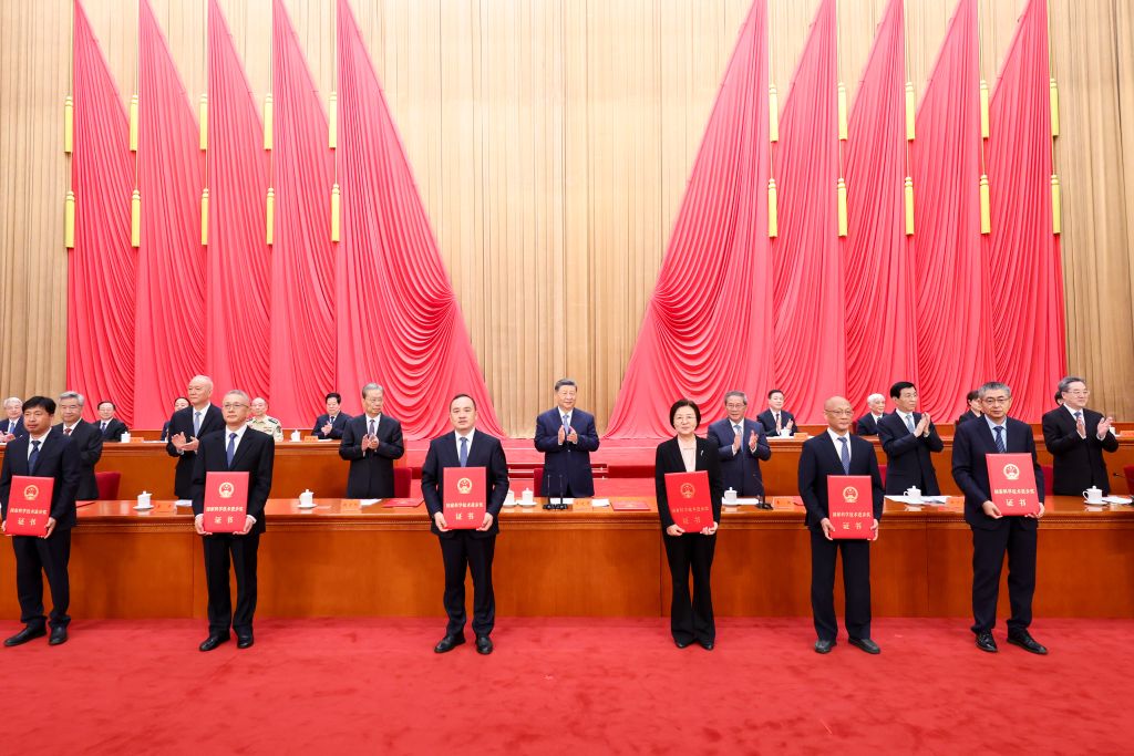 7.9习近平出席国家科学技术奖励大会两院院士大会中国科协第十一次全国代表大会并发表重要讲话8.jpeg