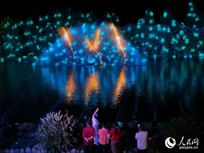 7.15福建光泽：古街里的“夜经济”2.png