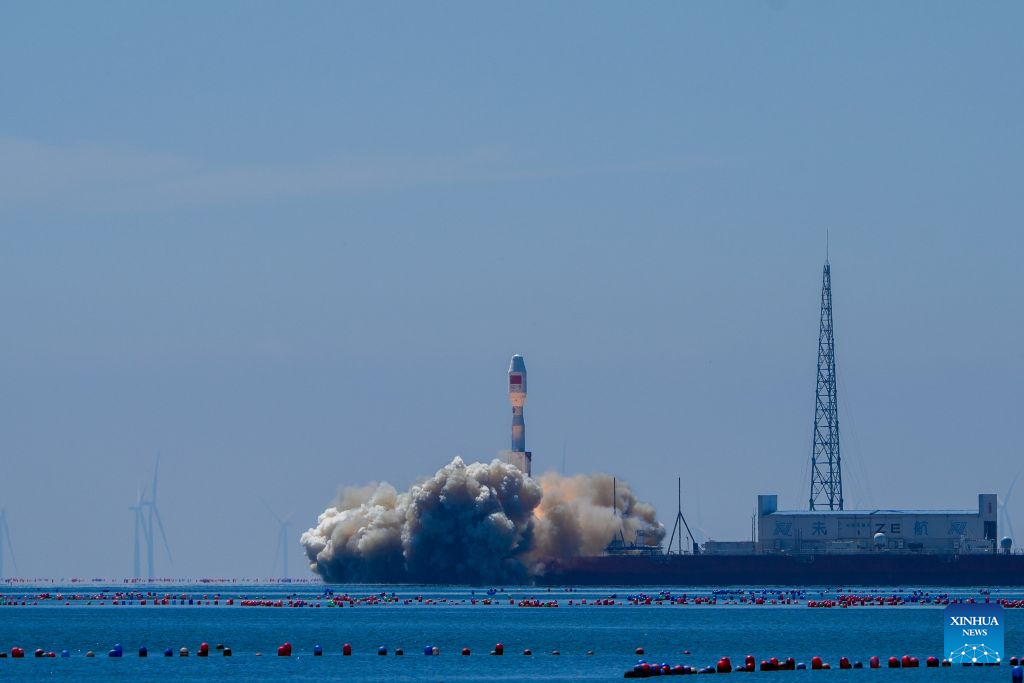 8.6捷龙三号火箭海上发射成功 一箭双星送入预定轨道2.jpeg