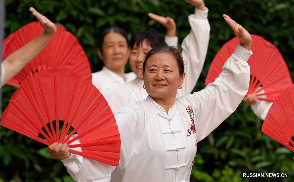8.10天天健身,天天快乐;全民健身,全民健康6.jpg
