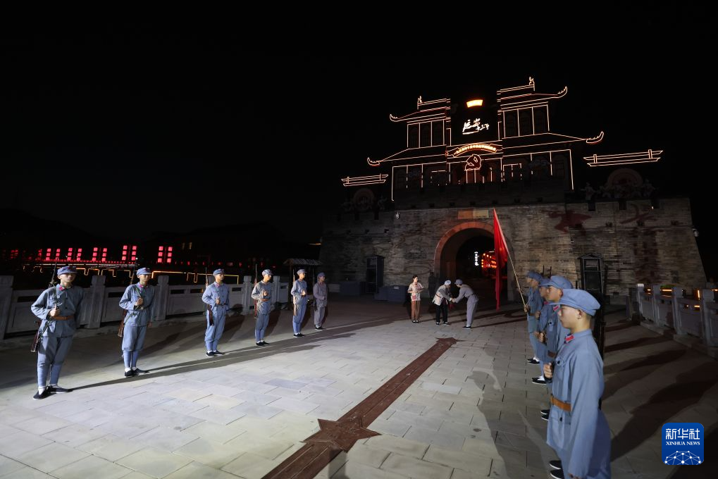 8.11长征精神新画卷丨陕西延安：红色文艺弘扬长征精神7.jpg