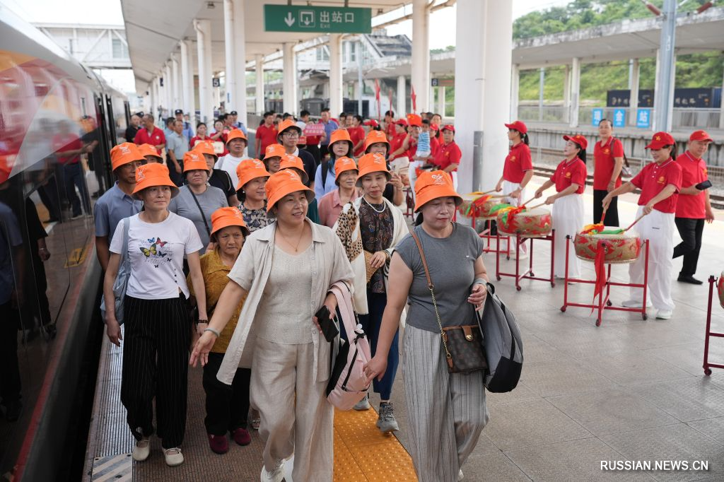 9.8中国革命圣地瑞金与延安实现高铁直达2.jpg