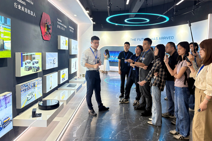 9.8中惠创智在阜阳跑出无线供电产业化加速度1.jpg