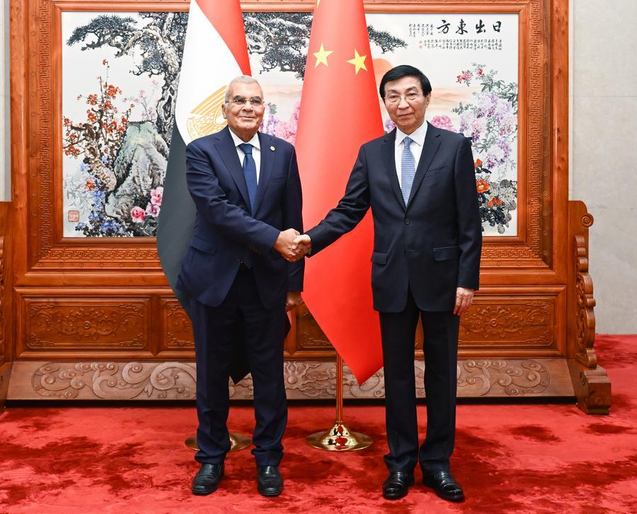 9.20赵乐际、王沪宁分别会见埃及参议长法里德2.jpeg
