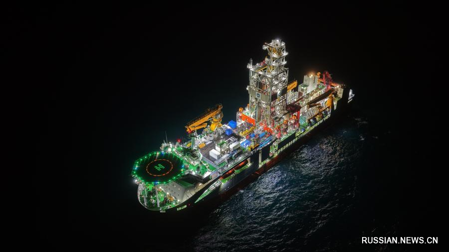 9.29“梦想”号深海钻探取心达5000米级.jpg